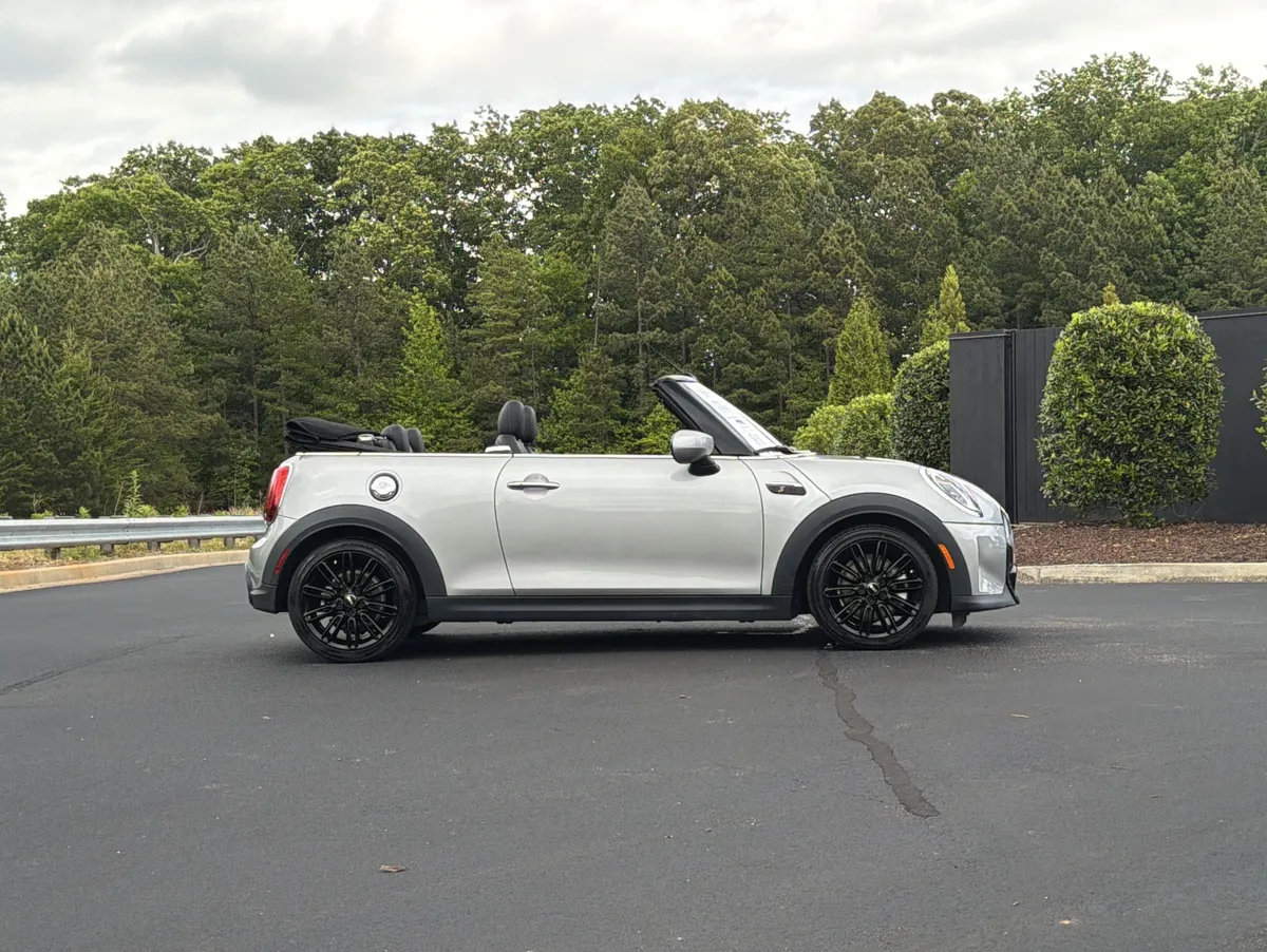 2024 MINI Convertible Cooper S thumbnail 4