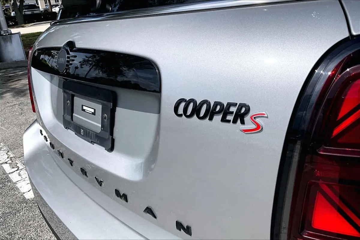 2024 MINI Countryman Cooper S thumbnail 10