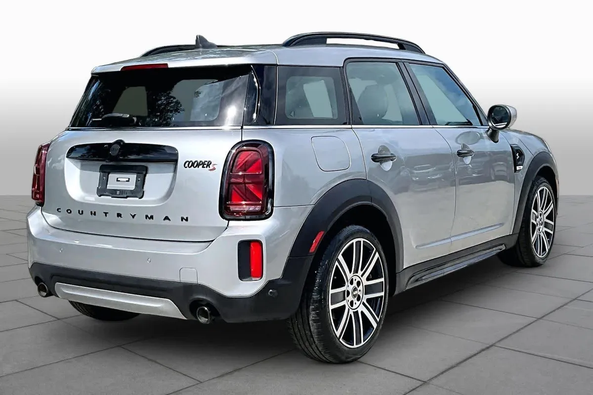 2024 MINI Countryman Cooper S thumbnail 13