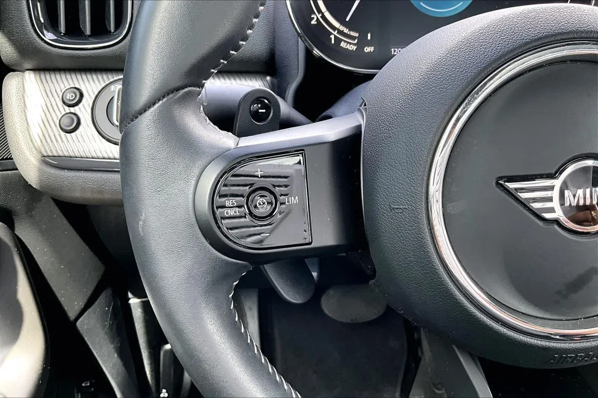 2024 MINI Countryman Cooper S thumbnail 22