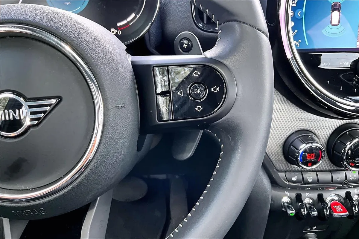 2024 MINI Countryman Cooper S thumbnail 23