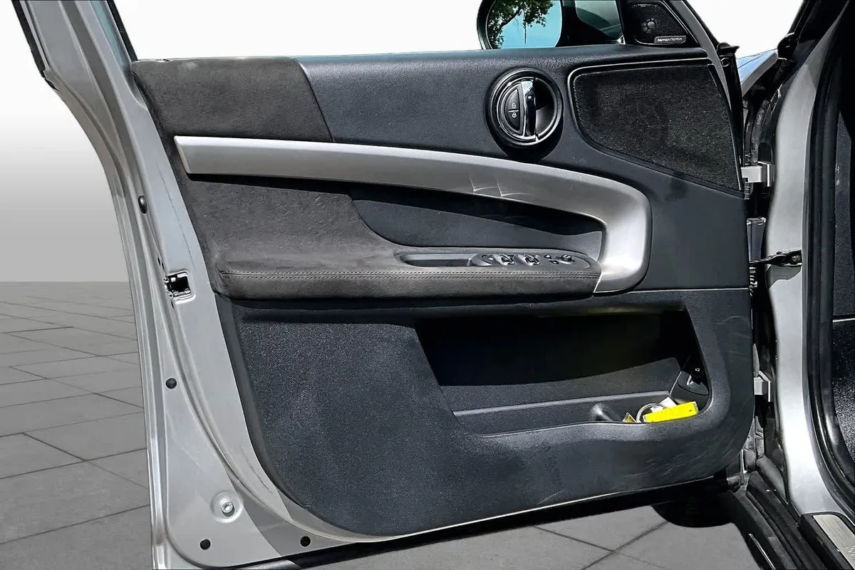 2024 MINI Countryman Cooper S thumbnail 26