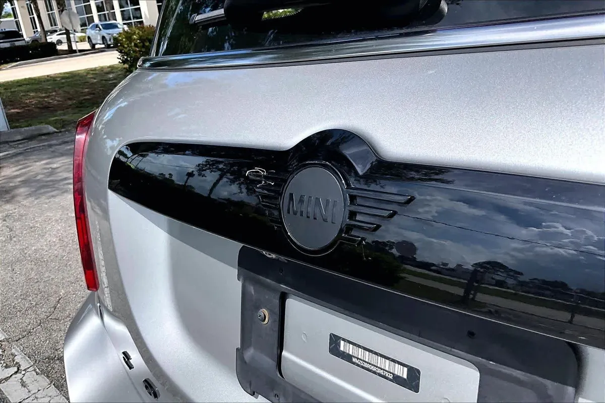 2024 MINI Countryman Cooper S thumbnail 31
