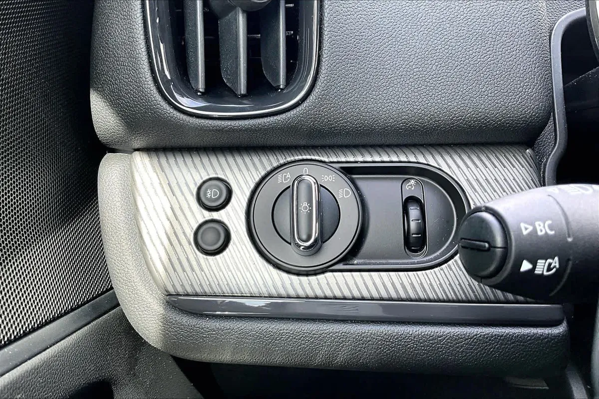 2024 MINI Countryman Cooper S thumbnail 34