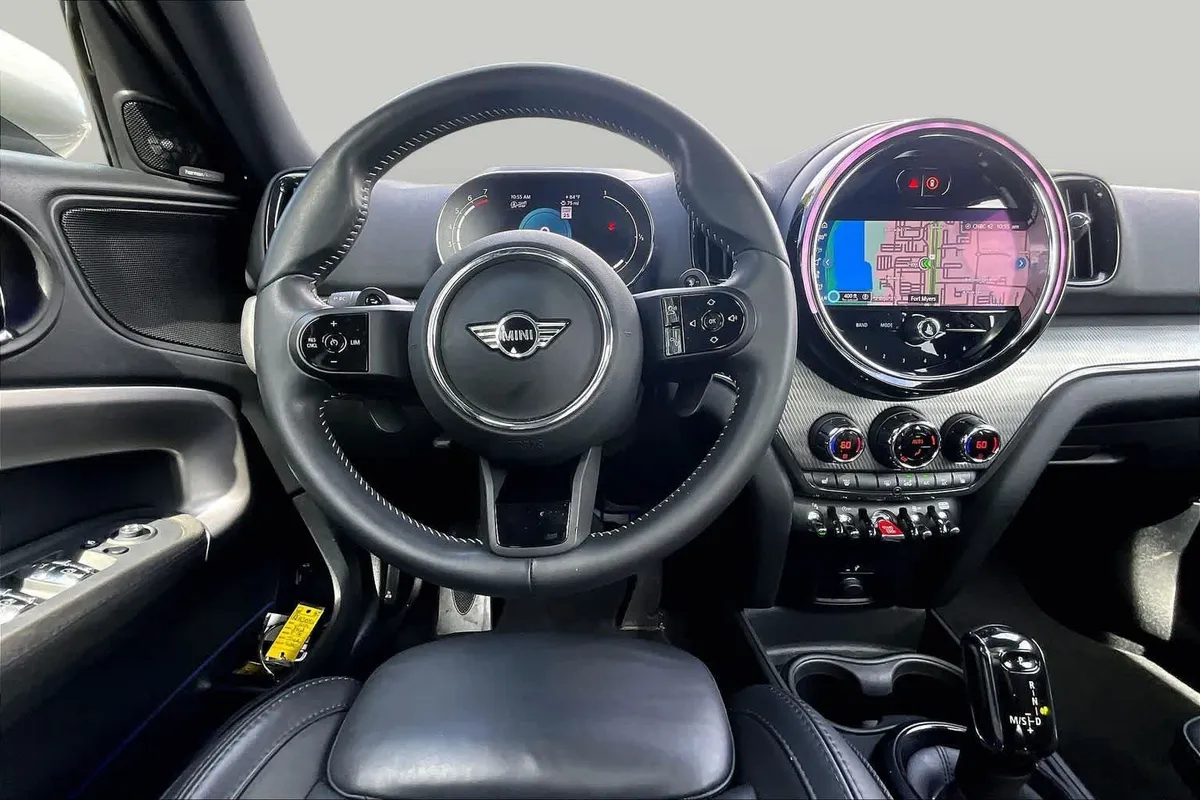 2024 MINI Countryman Cooper S thumbnail 6