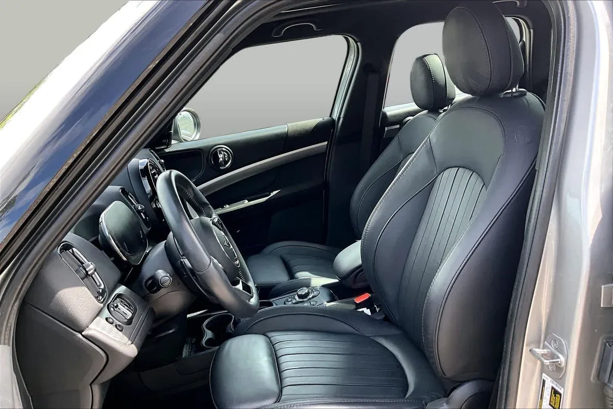 2024 MINI Countryman Cooper S thumbnail 8