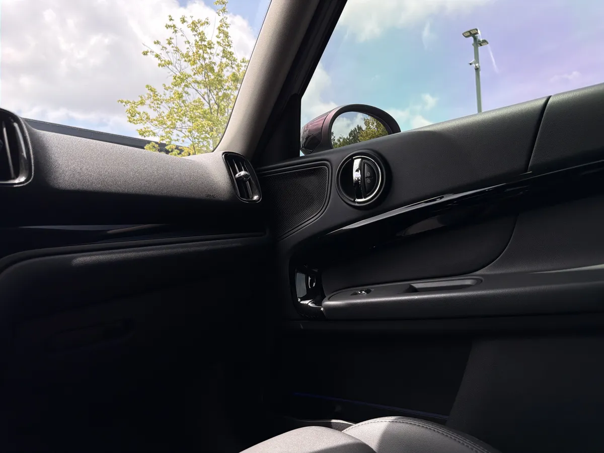 2024 MINI Countryman Cooper S thumbnail 18