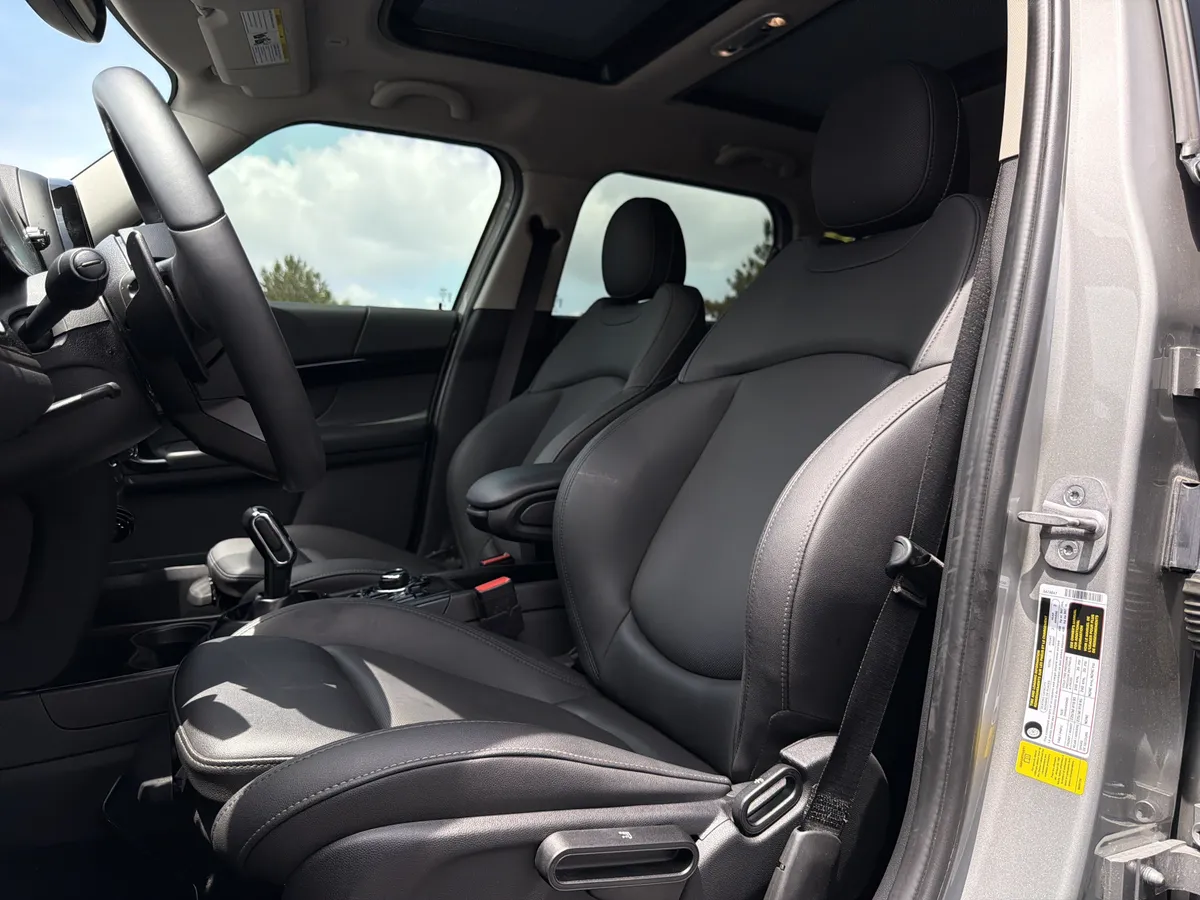 2024 MINI Countryman Cooper S thumbnail 6
