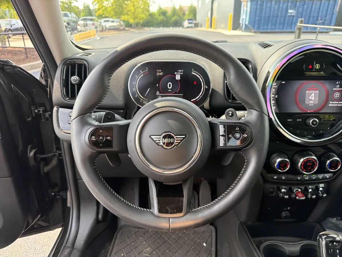 2024 MINI Countryman Cooper S thumbnail 16