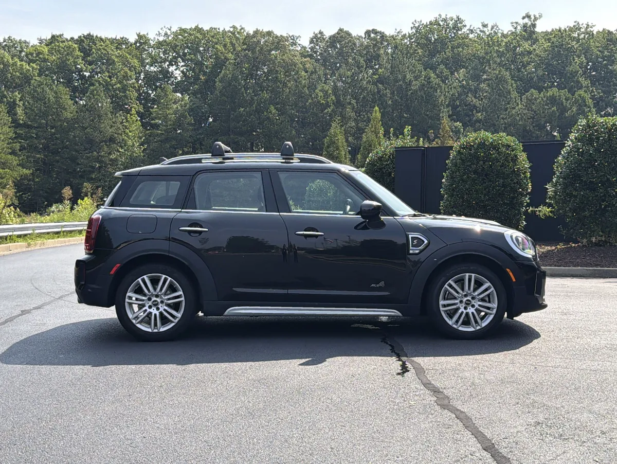 2024 MINI Countryman Cooper S thumbnail 4