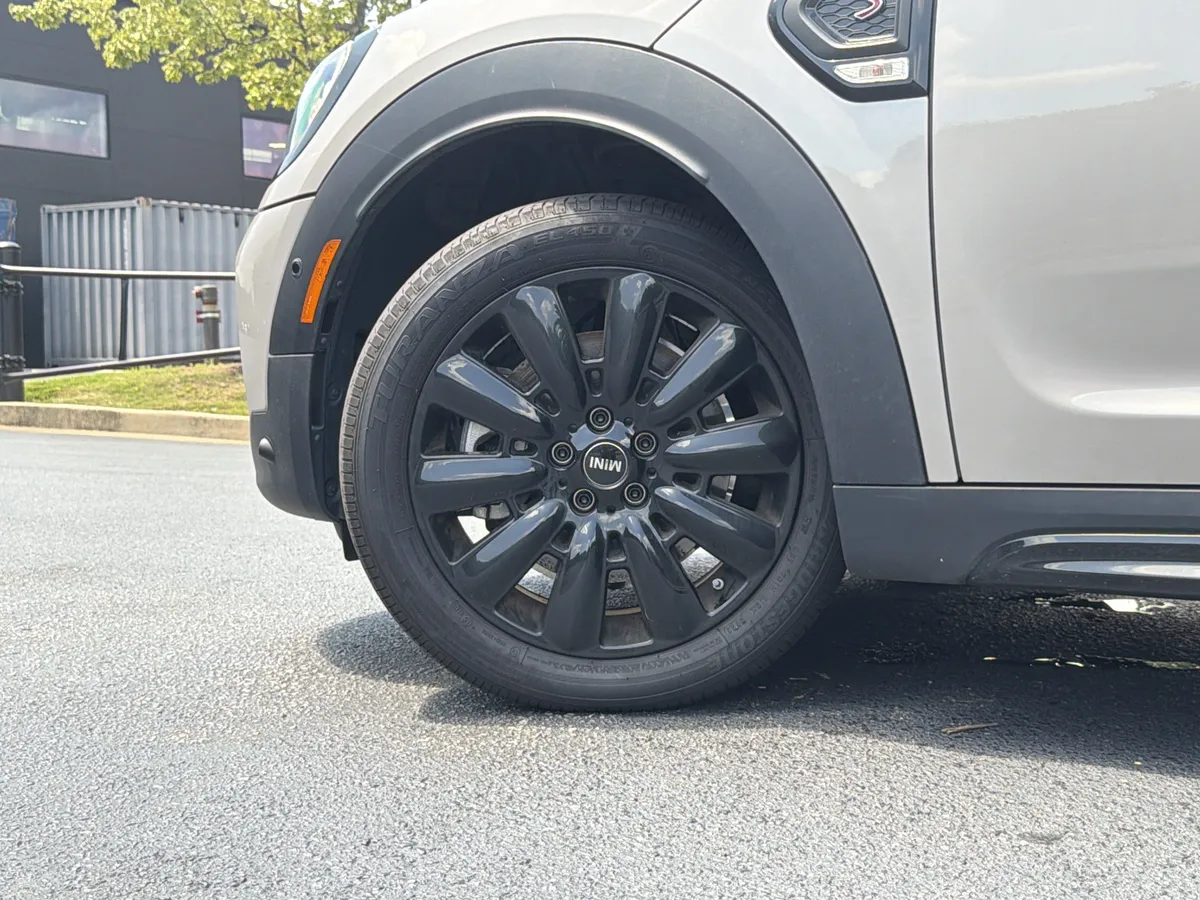2024 MINI Countryman Cooper S thumbnail 16