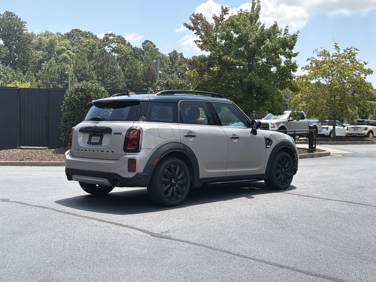 2024 MINI Countryman Cooper S thumbnail 2