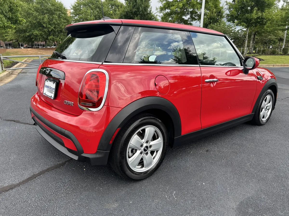 2024 MINI Hardtop 2 Door Cooper thumbnail 9