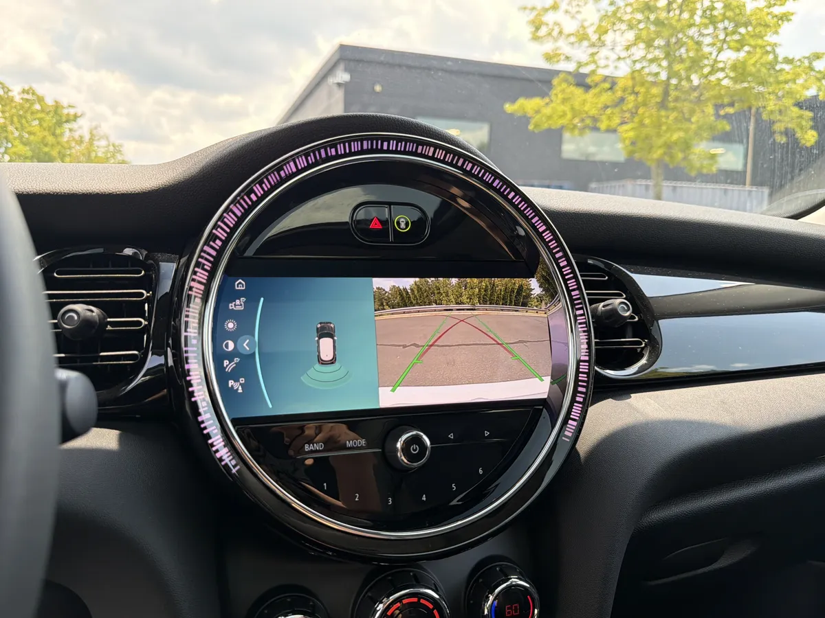 2024 MINI Hardtop 4 Door Cooper thumbnail 20
