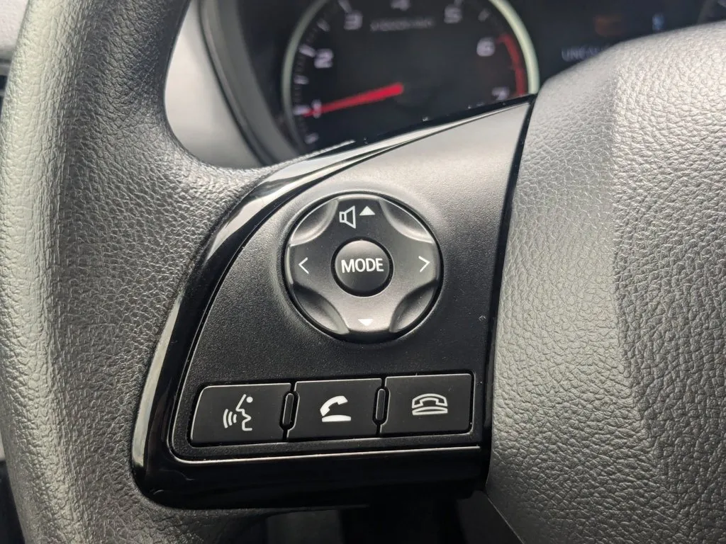 2024 Mitsubishi Eclipse Cross LE thumbnail 22