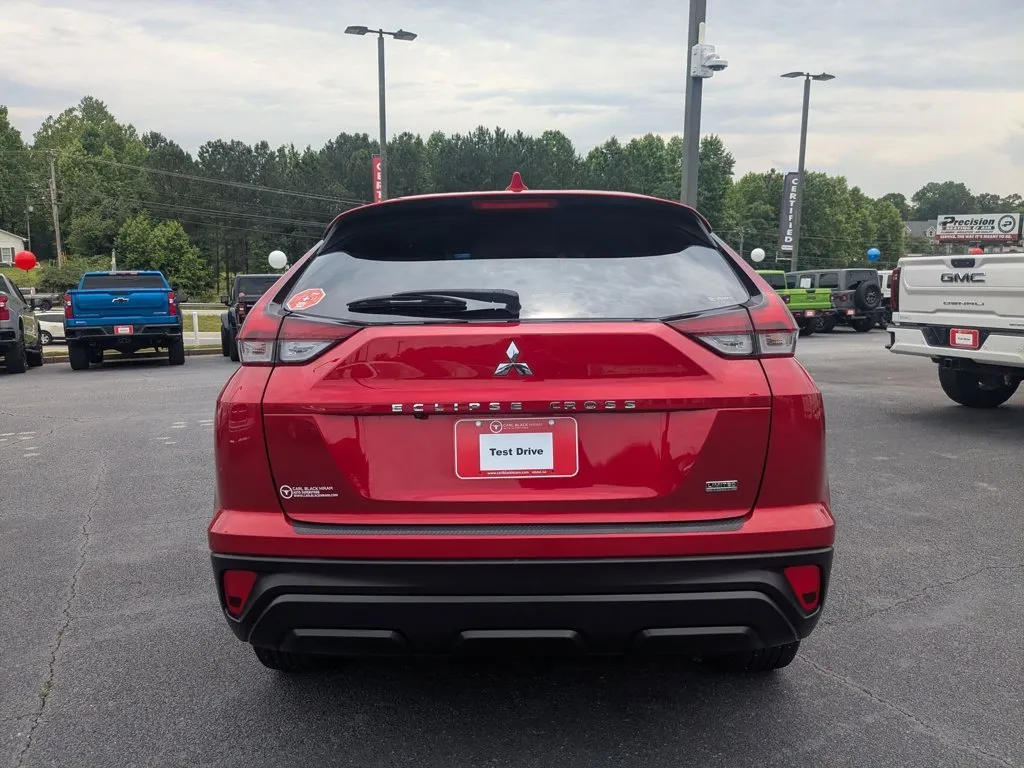 2024 Mitsubishi Eclipse Cross LE thumbnail 6
