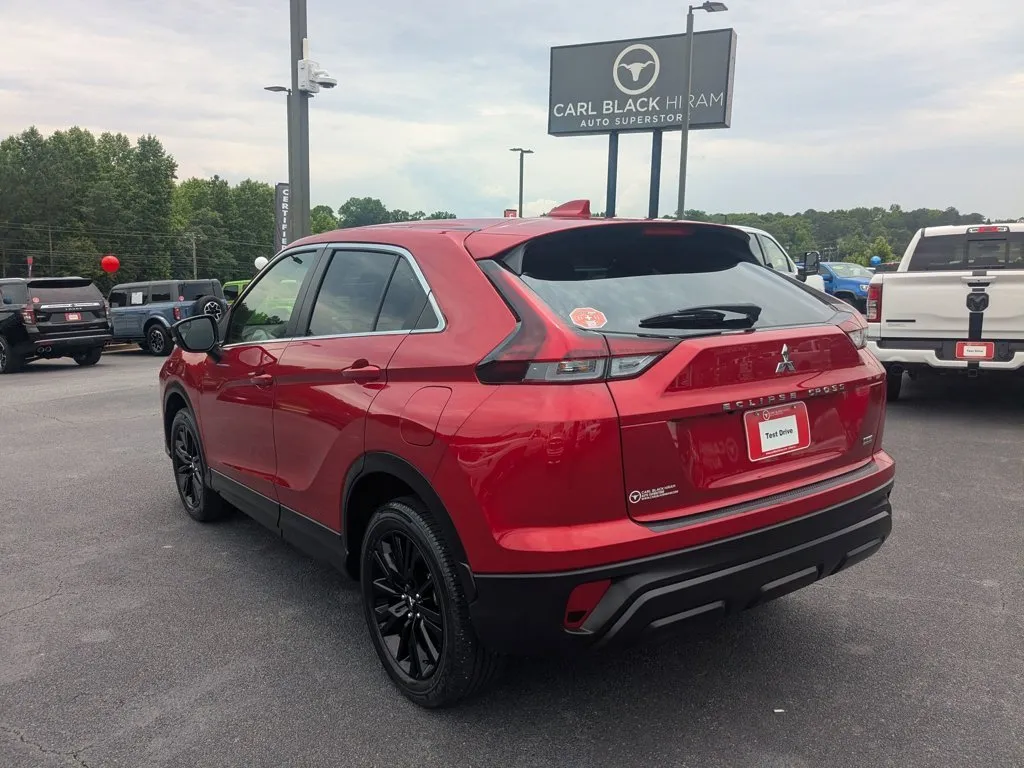 2024 Mitsubishi Eclipse Cross LE thumbnail 7