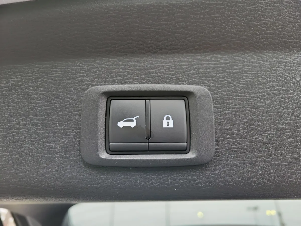 2024 Mitsubishi Outlander SE thumbnail 11
