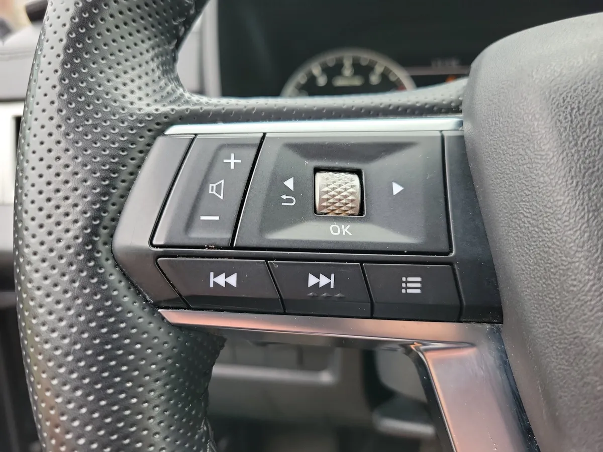 2024 Mitsubishi Outlander SE thumbnail 18