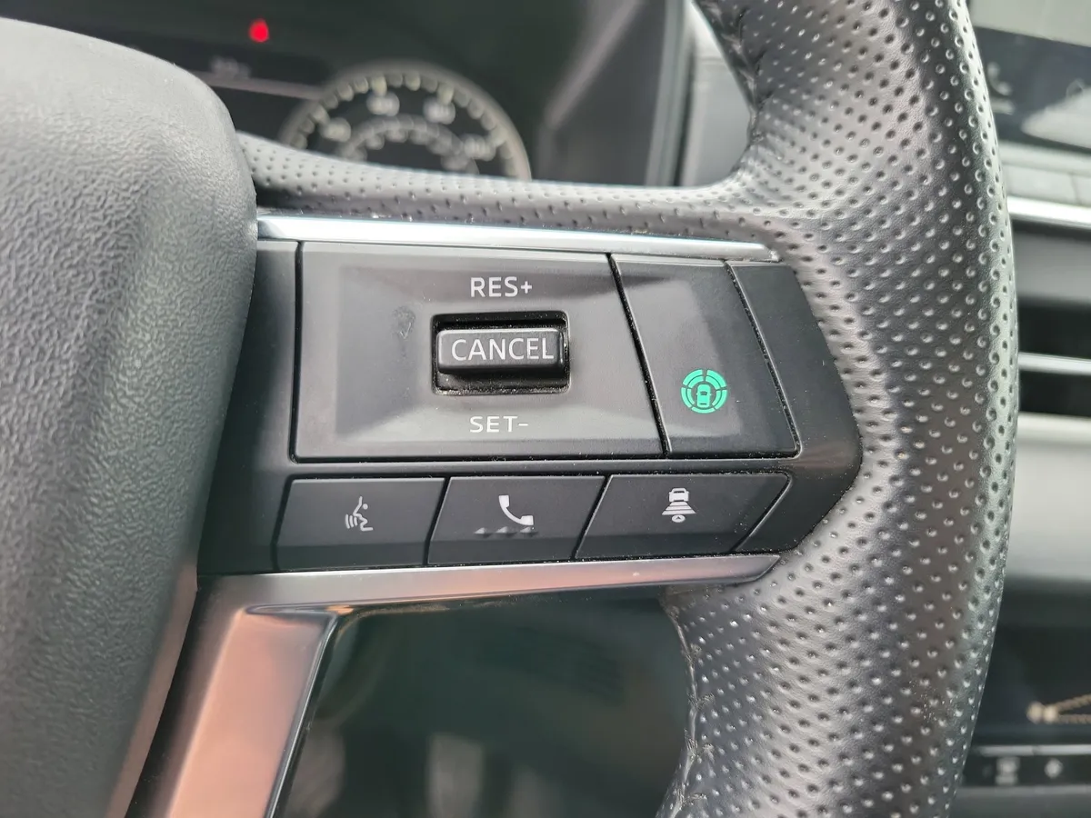 2024 Mitsubishi Outlander SE thumbnail 19