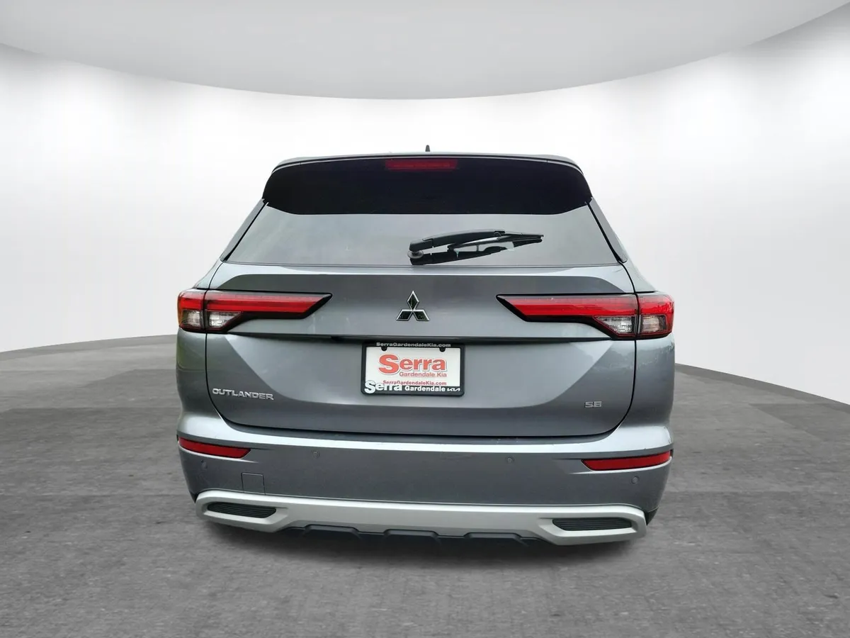 2024 Mitsubishi Outlander SE thumbnail 26