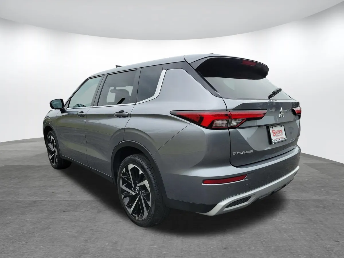 2024 Mitsubishi Outlander SE thumbnail 27
