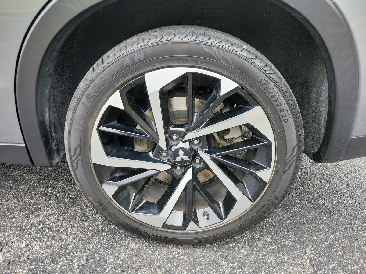 2024 Mitsubishi Outlander SE thumbnail 28