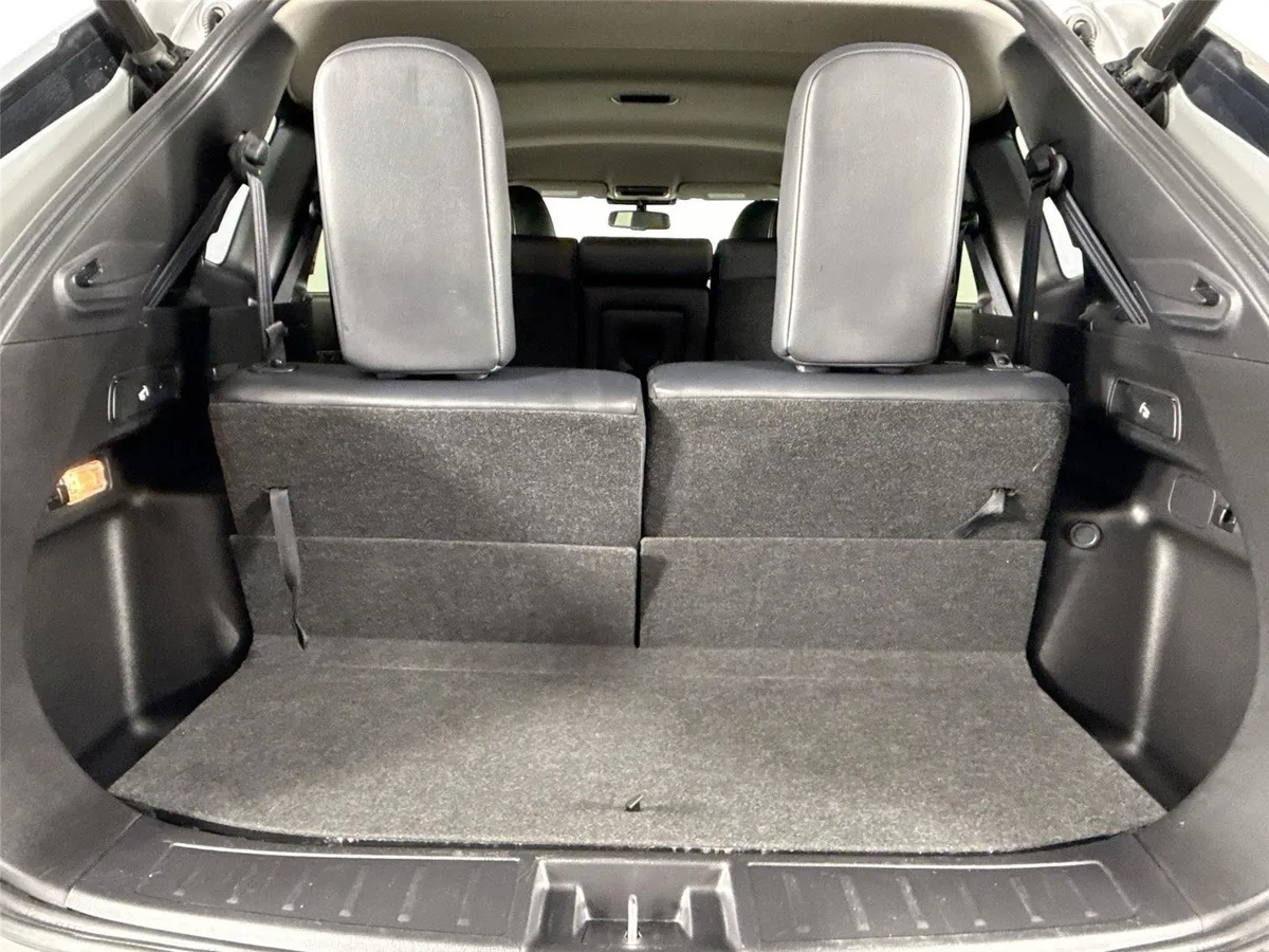 2024 Mitsubishi Outlander SEL thumbnail 38
