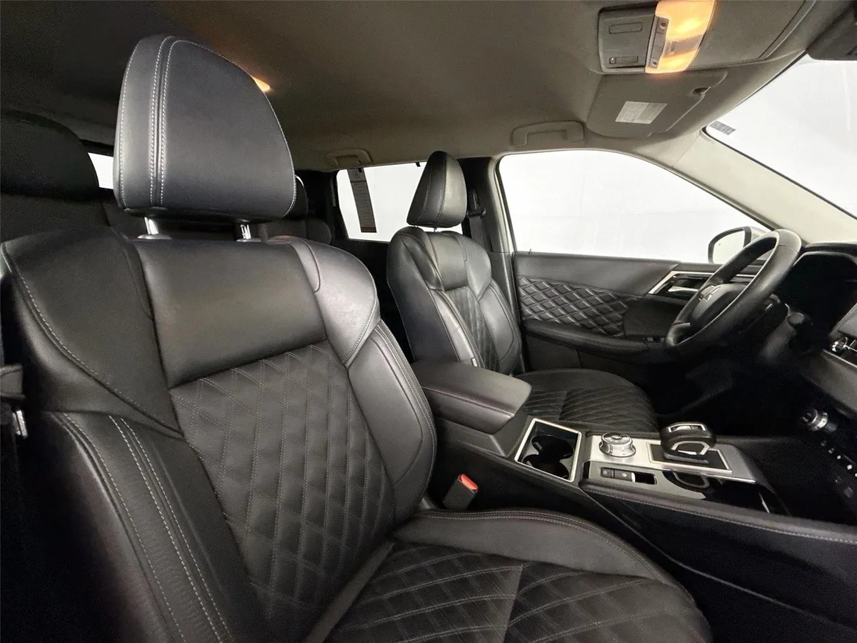 2024 Mitsubishi Outlander SEL thumbnail 42