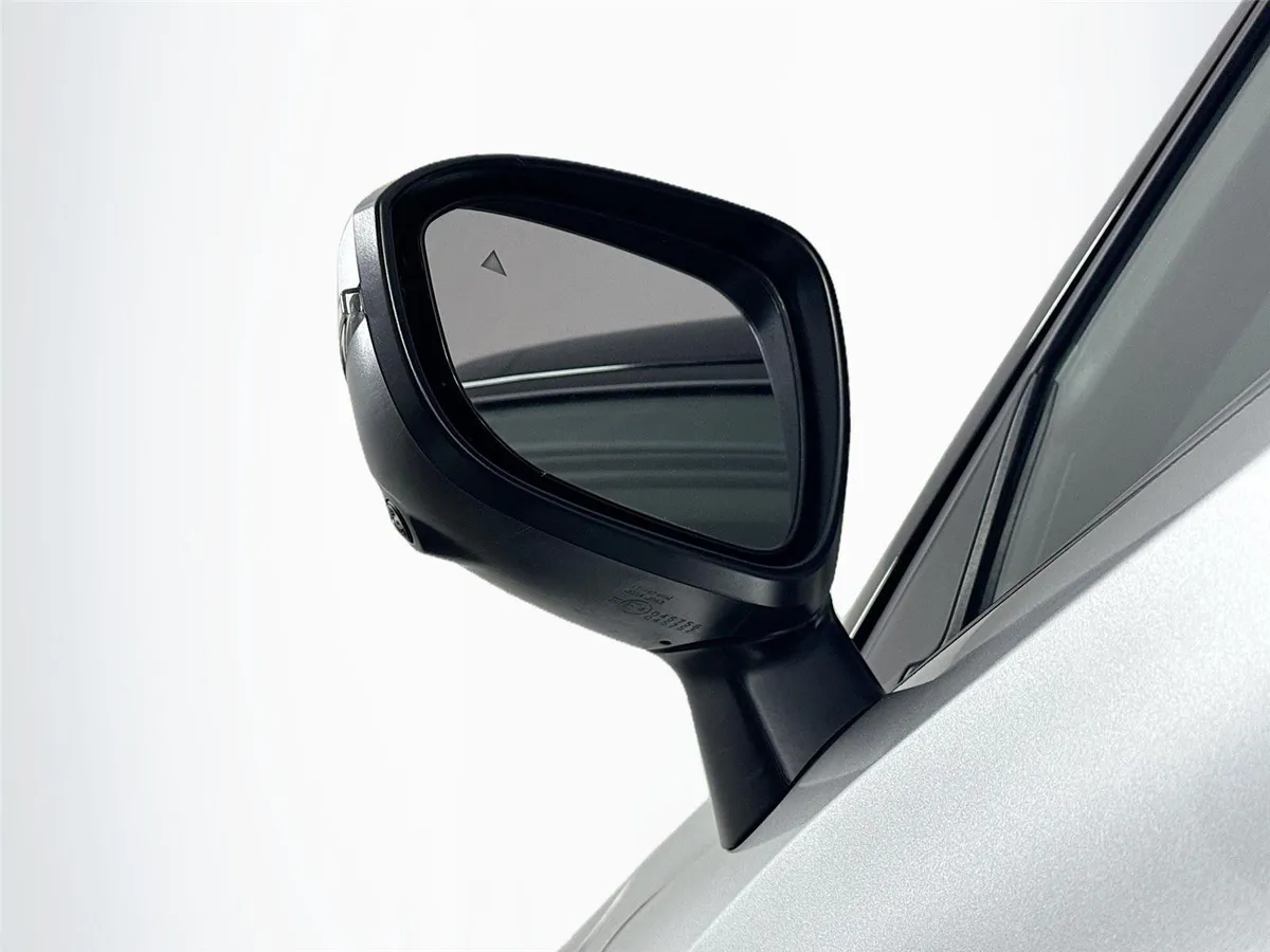 2024 Mitsubishi Outlander SEL thumbnail 5