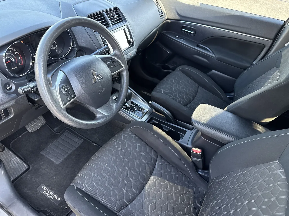 2024 Mitsubishi Outlander Sport 2.0 ES AWC thumbnail 11
