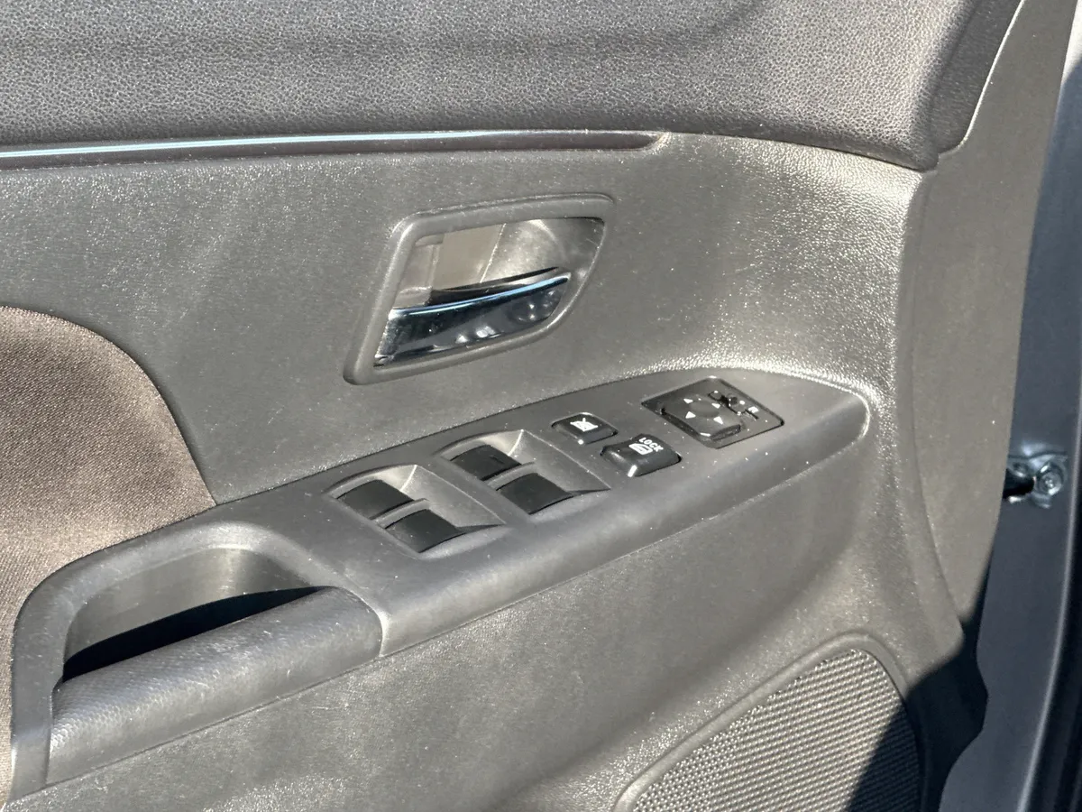 2024 Mitsubishi Outlander Sport 2.0 ES AWC thumbnail 16