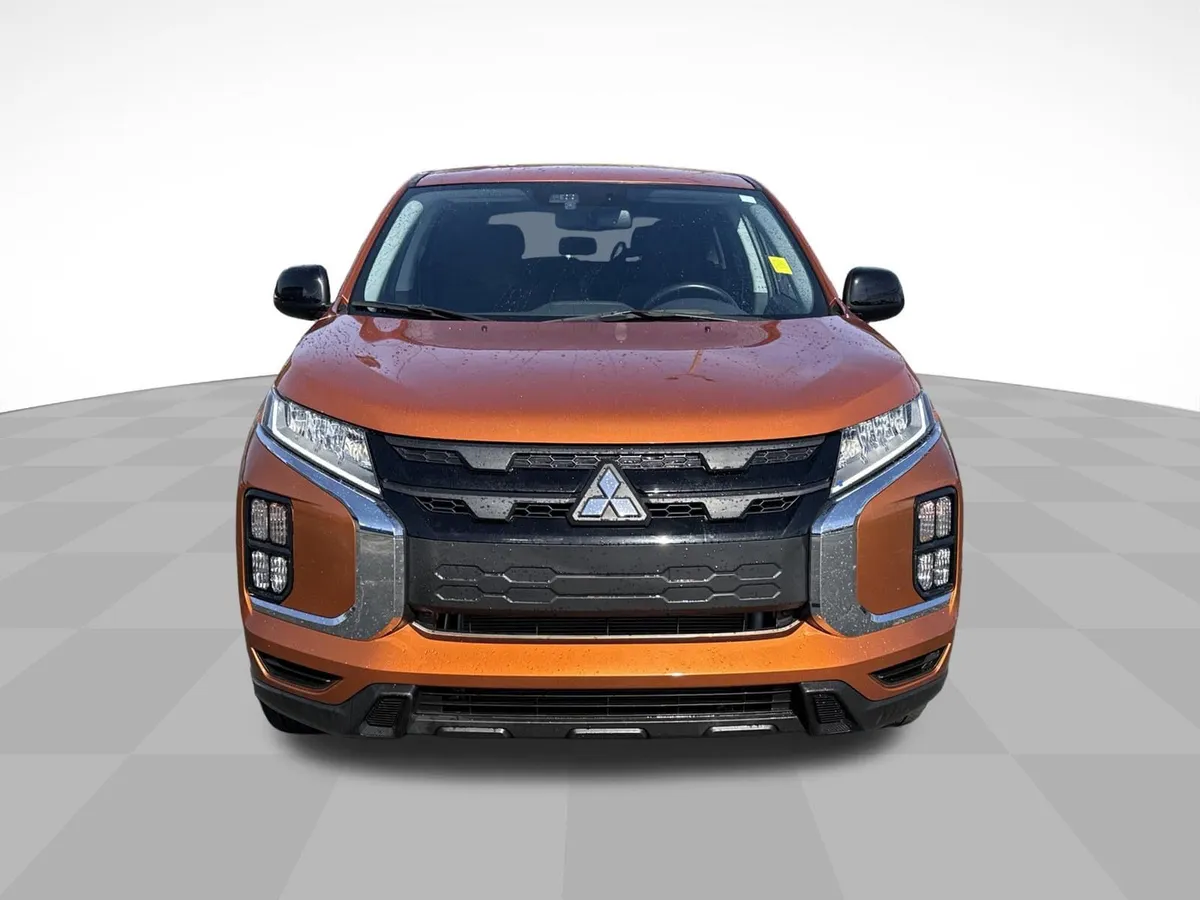 2024 Mitsubishi Outlander Sport 2.0 LE AWC thumbnail 2