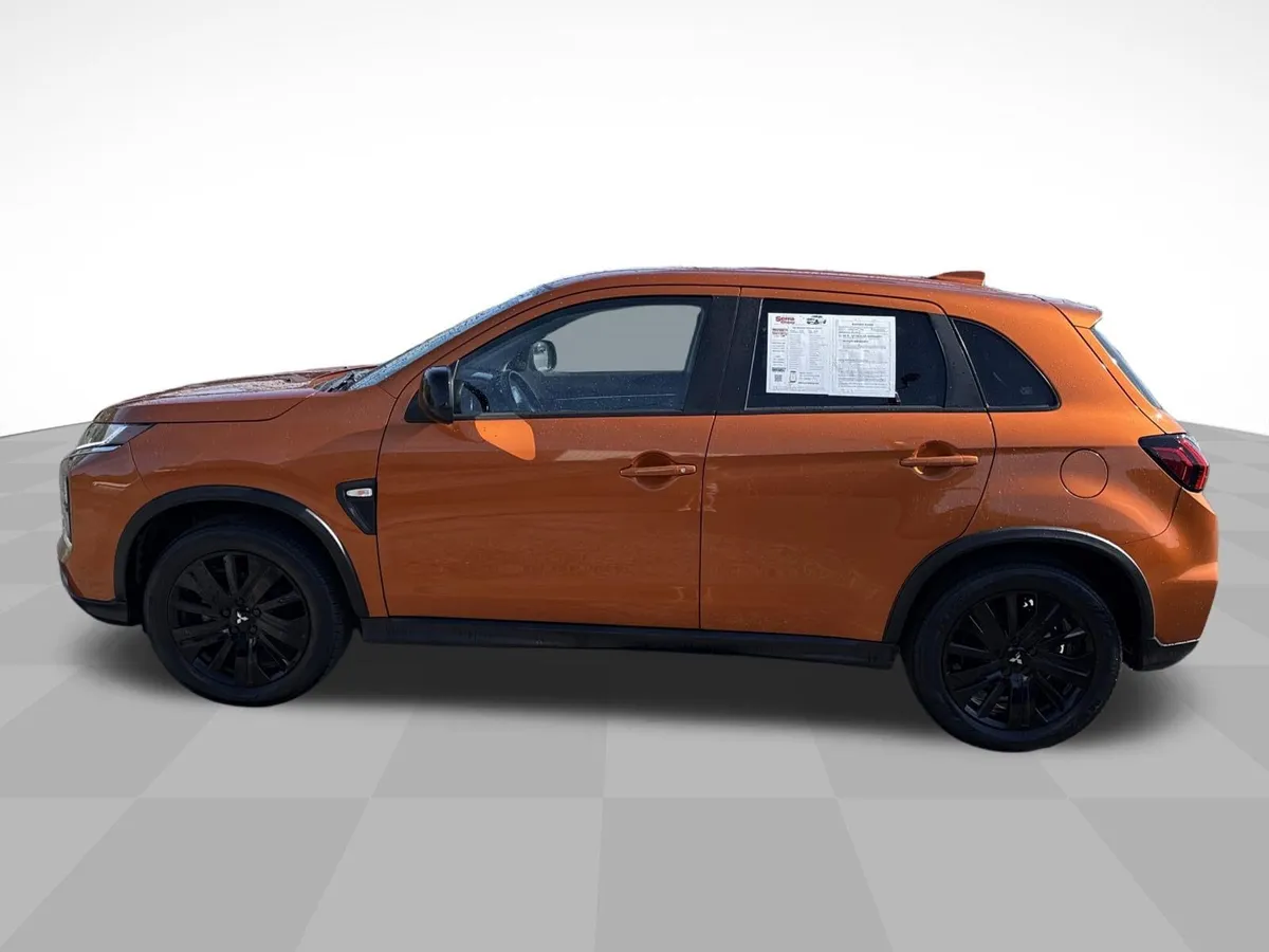 2024 Mitsubishi Outlander Sport 2.0 LE AWC thumbnail 4
