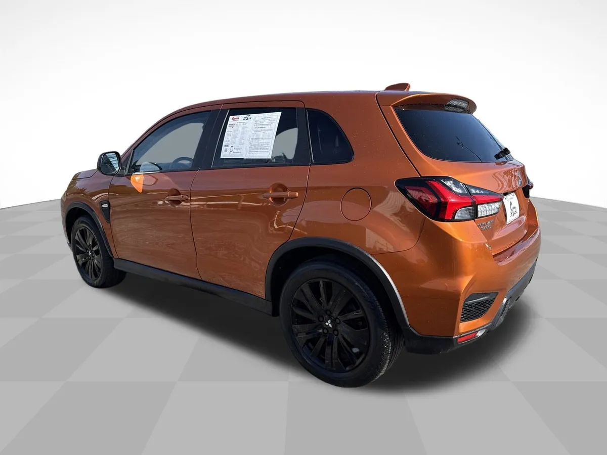 2024 Mitsubishi Outlander Sport 2.0 LE AWC thumbnail 7