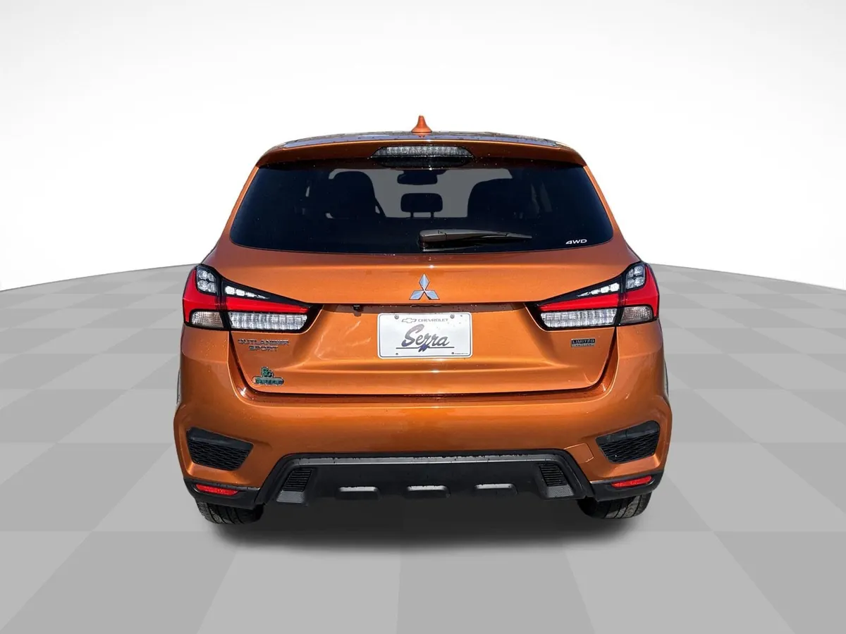 2024 Mitsubishi Outlander Sport 2.0 LE AWC thumbnail 8
