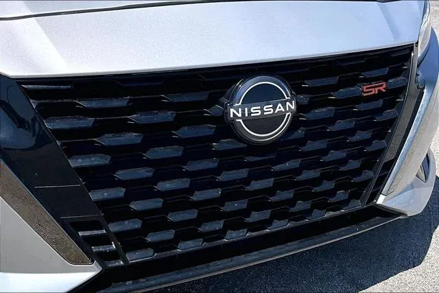 2024 Nissan Altima 2.5 SR thumbnail 29
