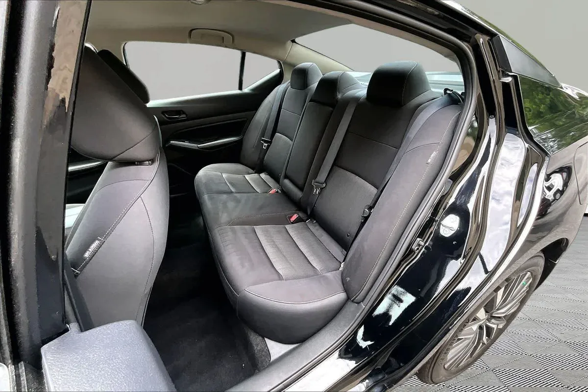 2024 Nissan Altima 2.5 SV thumbnail 21