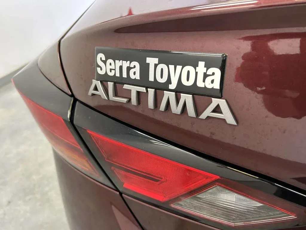 2024 Nissan Altima 2.5 SV thumbnail 10