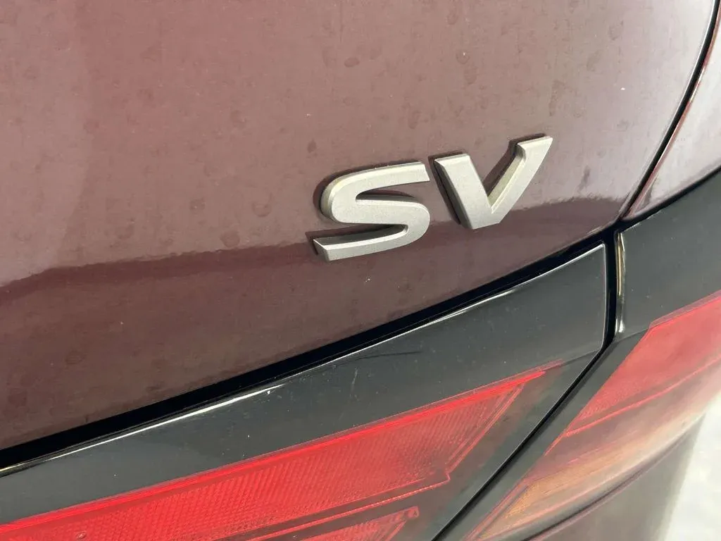 2024 Nissan Altima 2.5 SV thumbnail 11