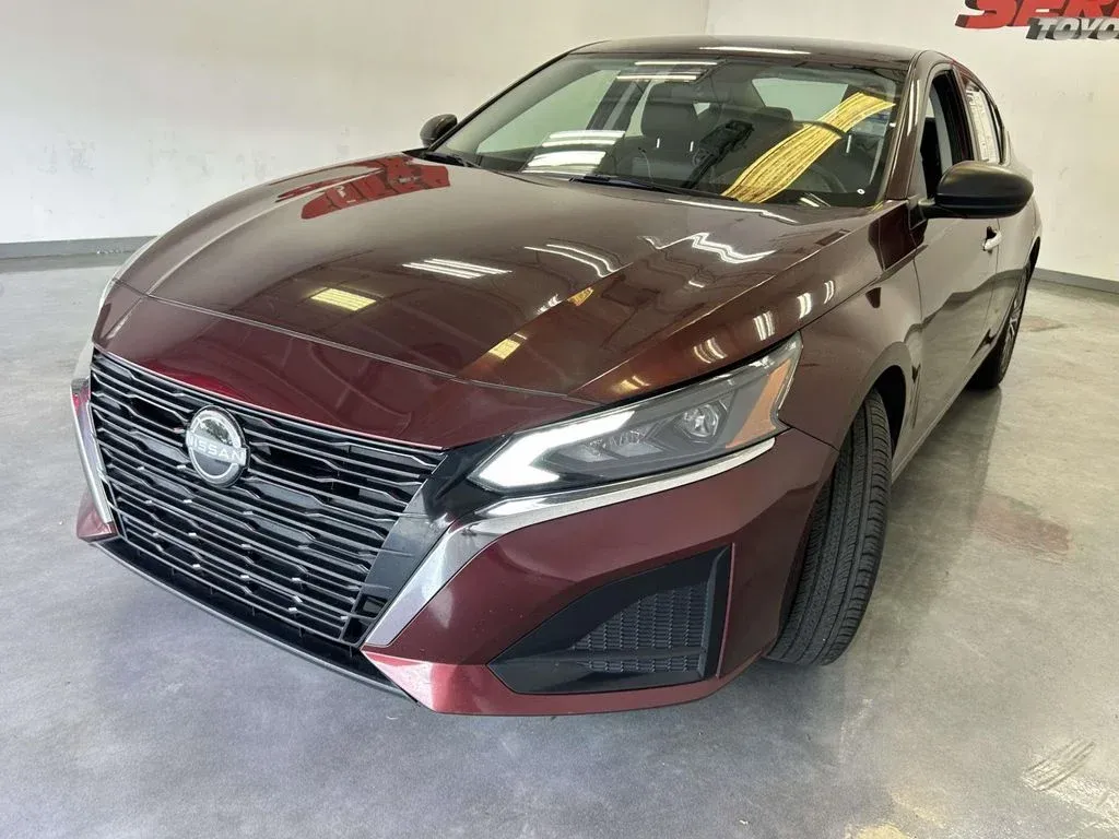 2024 Nissan Altima 2.5 SV thumbnail 7