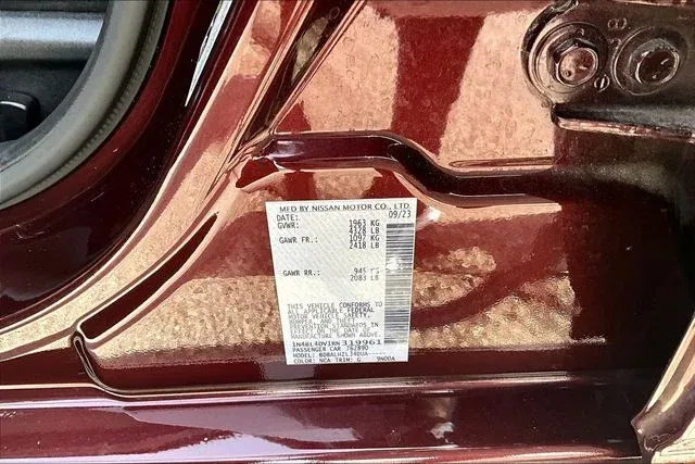 2024 Nissan Altima 2.5 SV thumbnail 16