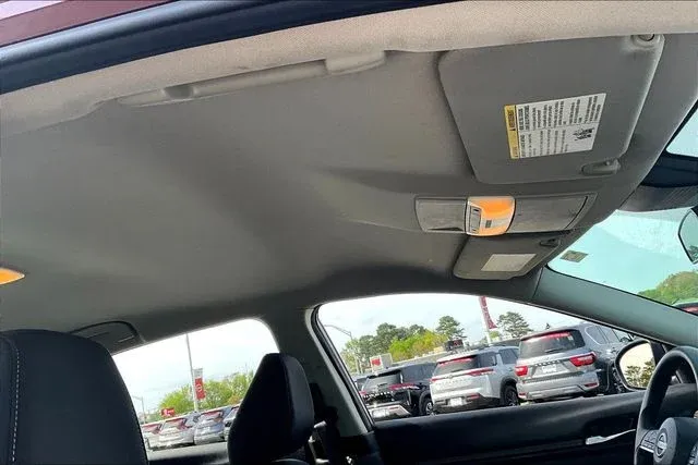 2024 Nissan Altima 2.5 SV thumbnail 25