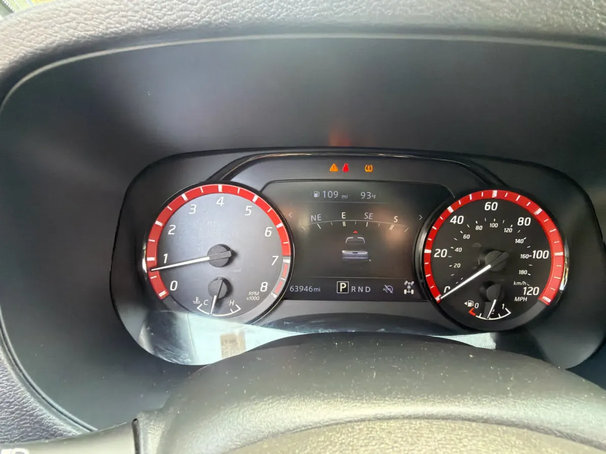 2024 Nissan Frontier PRO-4X thumbnail 4