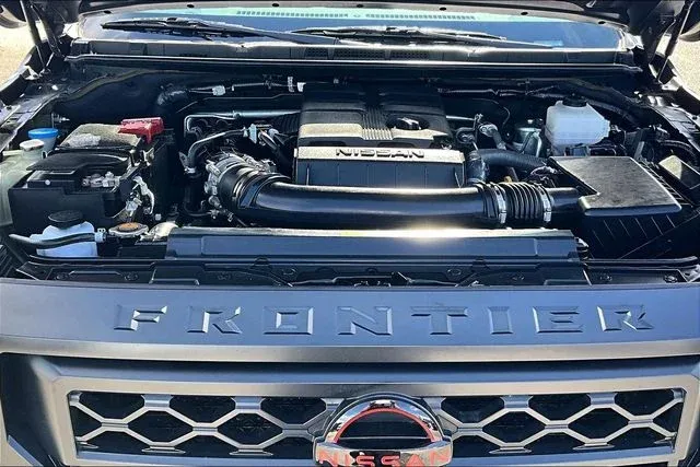 2024 Nissan Frontier PRO-4X thumbnail 29