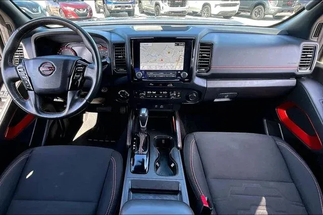 2024 Nissan Frontier PRO-4X thumbnail 7