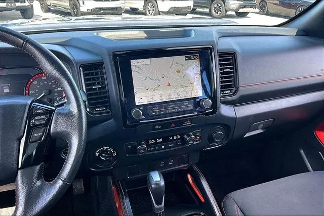 2024 Nissan Frontier PRO-4X thumbnail 9