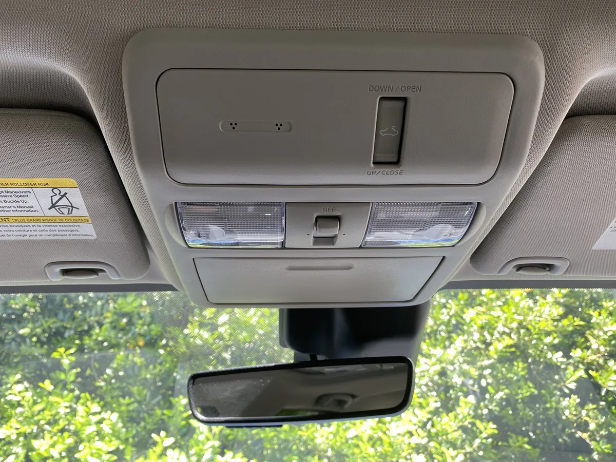 2024 Nissan Frontier SL thumbnail 30