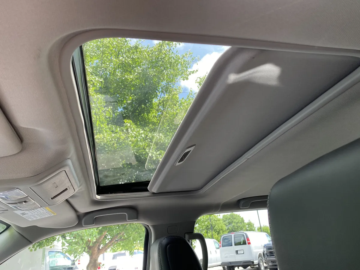 2024 Nissan Frontier SL thumbnail 31