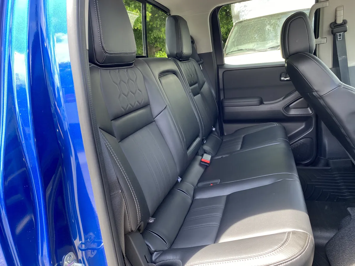2024 Nissan Frontier SL thumbnail 34